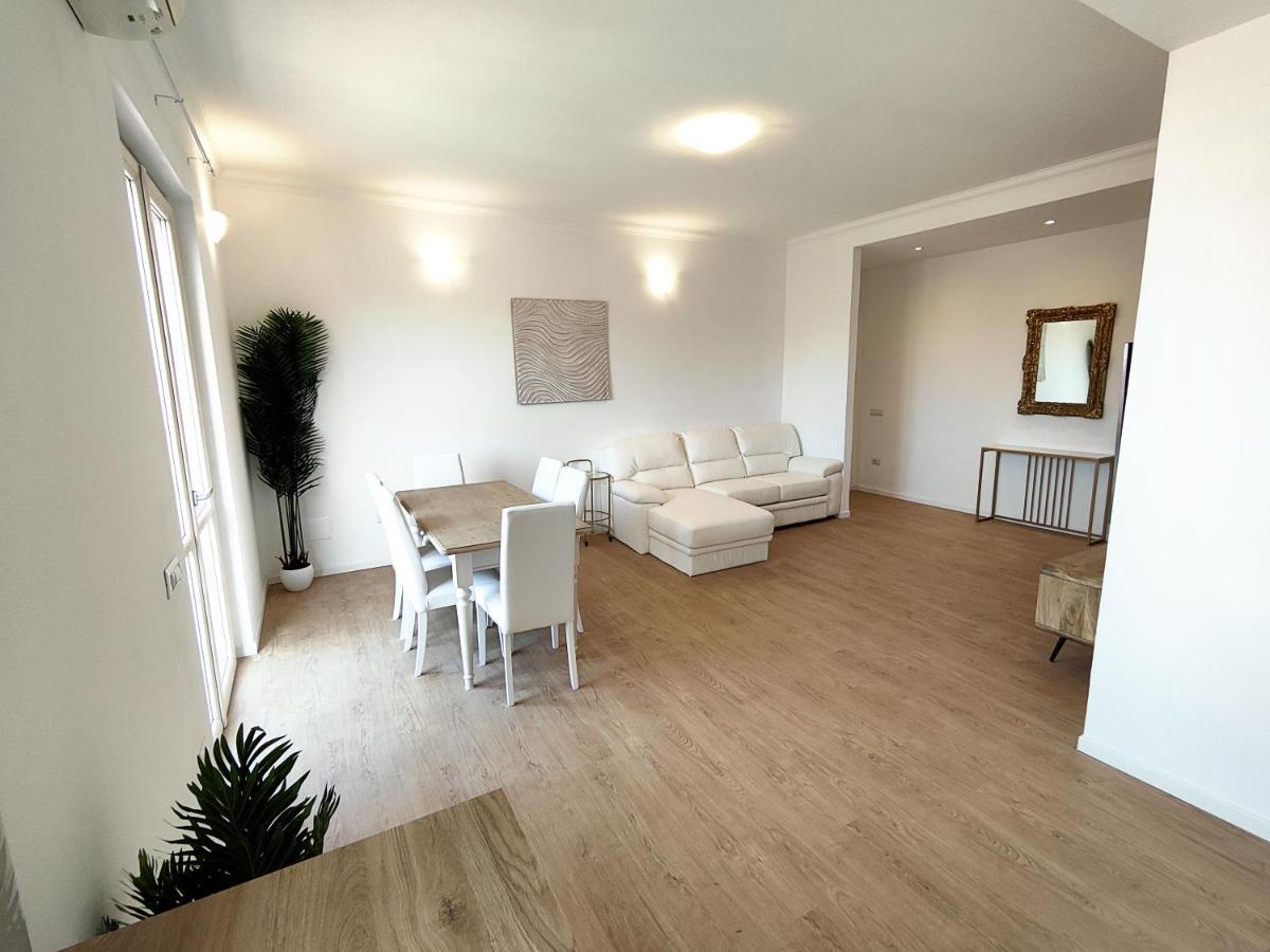 Attico Vespucci Luxury Penthouse Apartment Olbia Exterior foto